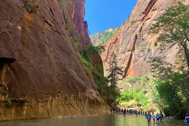 Las Vegas to Zion National Park Tour – Explore Emerald Pools, Lodge, and Temple of Sinawava