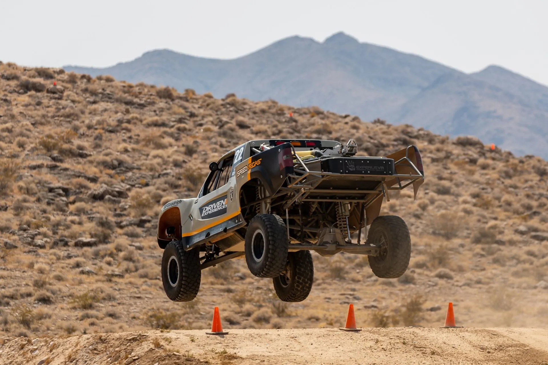 SPEEDVEGAS Dirt Track Racing – Off-Road Thrill in Las Vegas